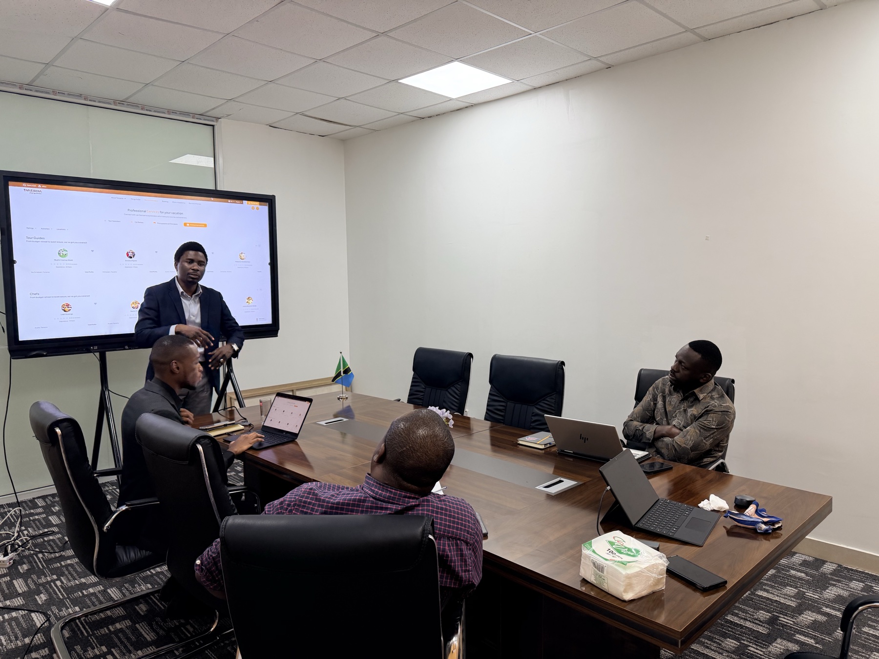 Opening discussion during a BISMIN office workshop